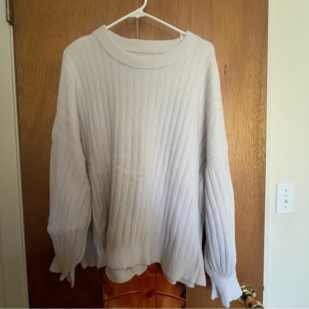 AERIE WHITE RIBBED CREWNECK SWEATER